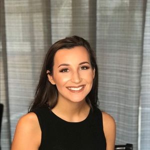 Meet your Posher, Courtney